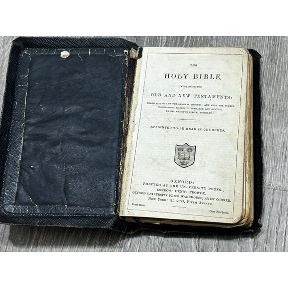 The Holy Bible Oxford University Press Edition Old and New Testament Hardcover - Picture 2 of 6